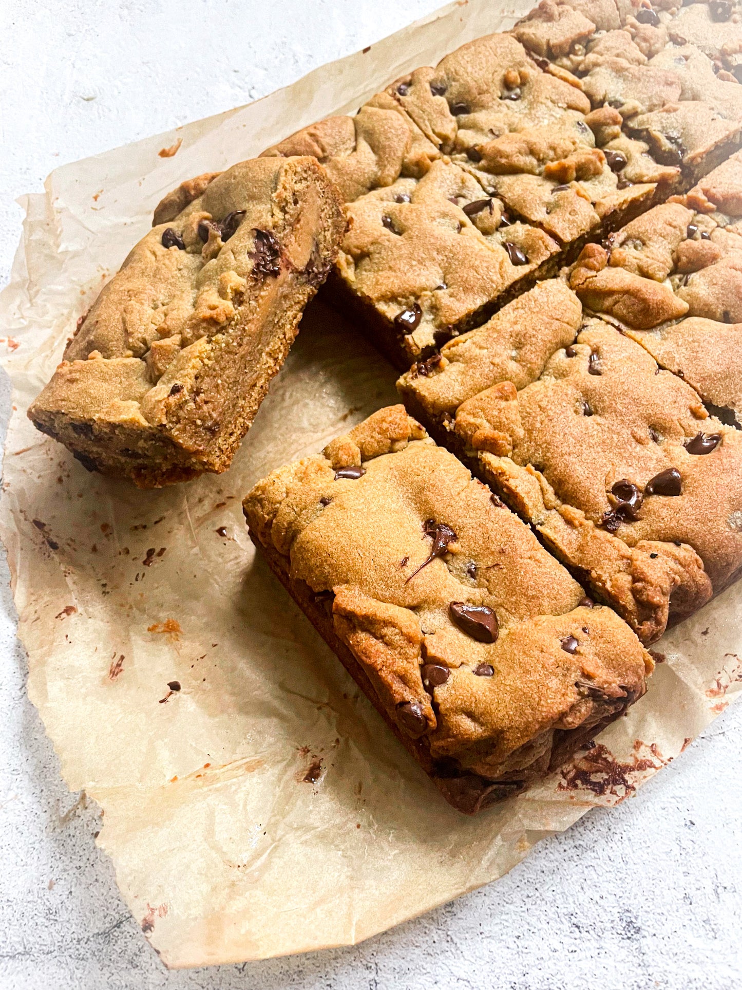 CHOCOLATE COOKIE DOUGH BAR