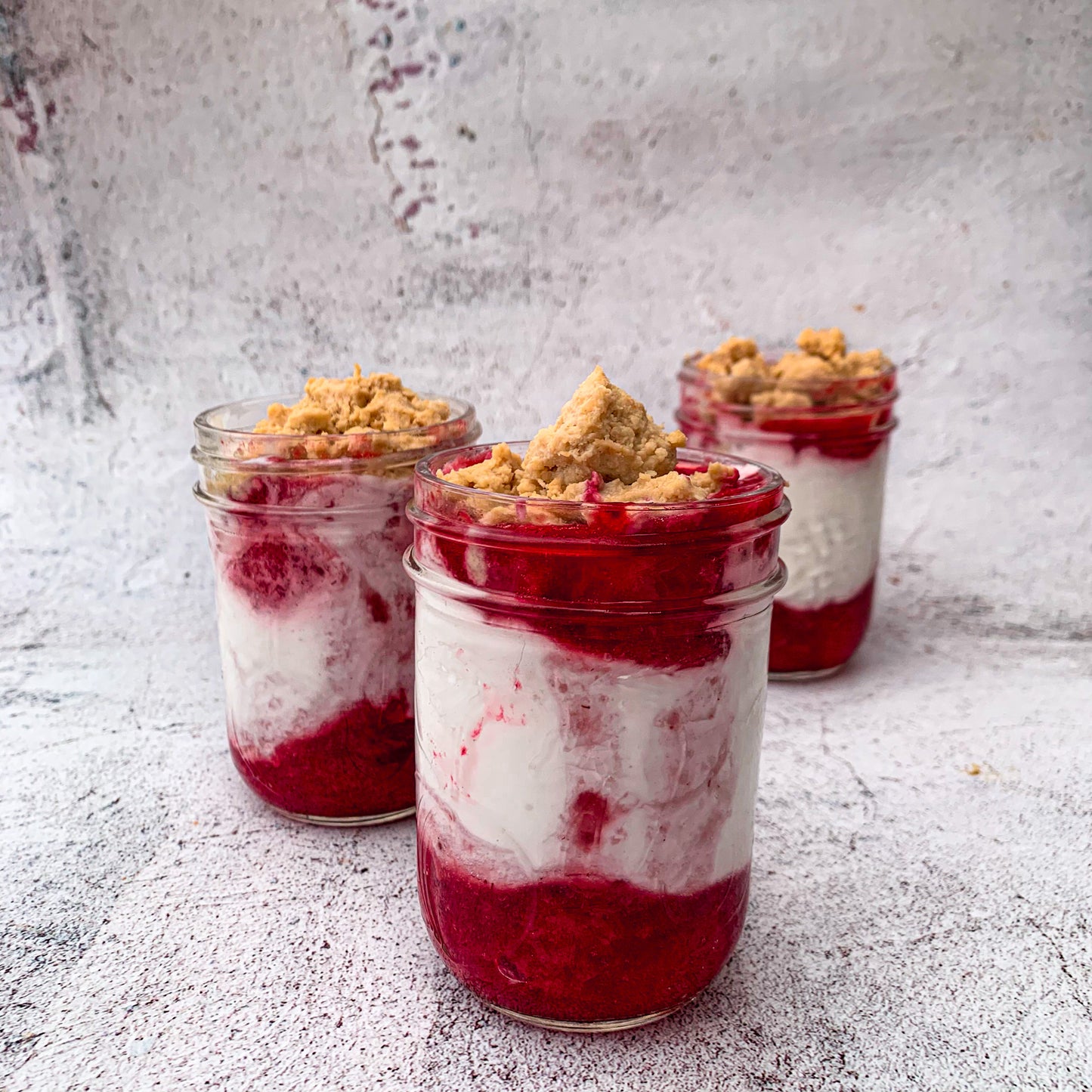 STRAWBERRY CHEESECAKE PARFAIT (GF)